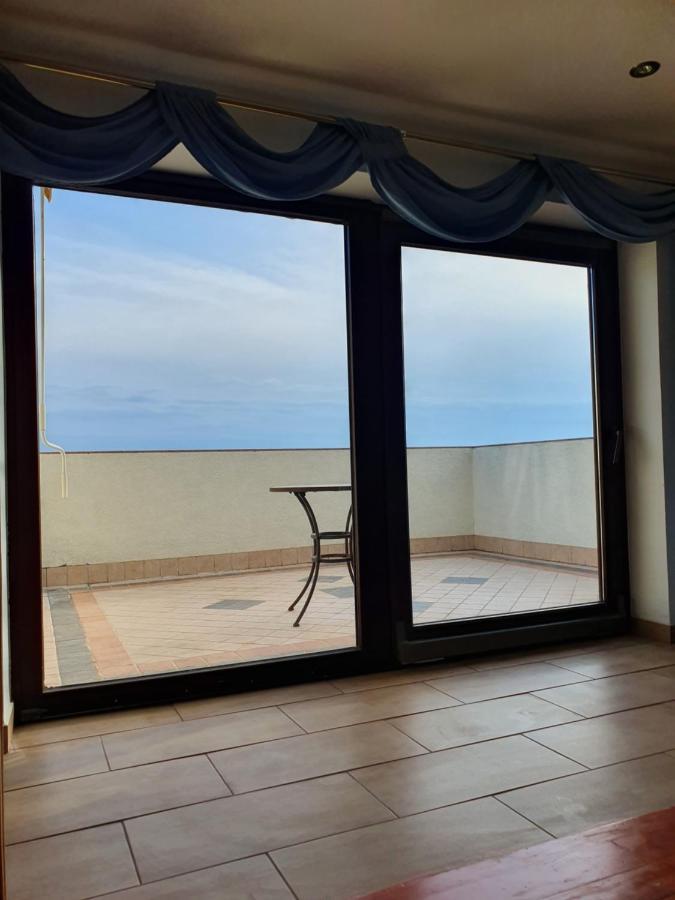 Apartma Aleksandra Ankaran Buitenkant foto